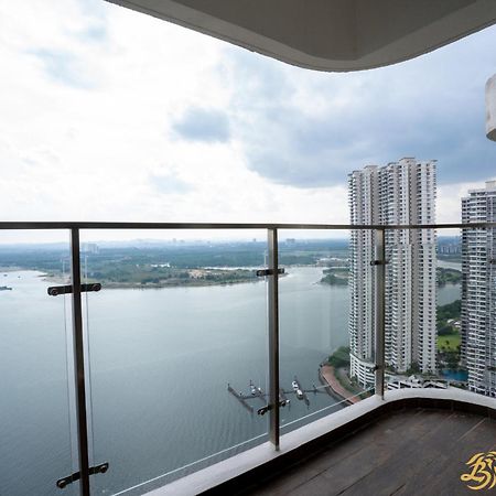 Апартаменти Scenic Country Garden Danga Bay By Lions Bay Джохор-Бару Екстер'єр фото