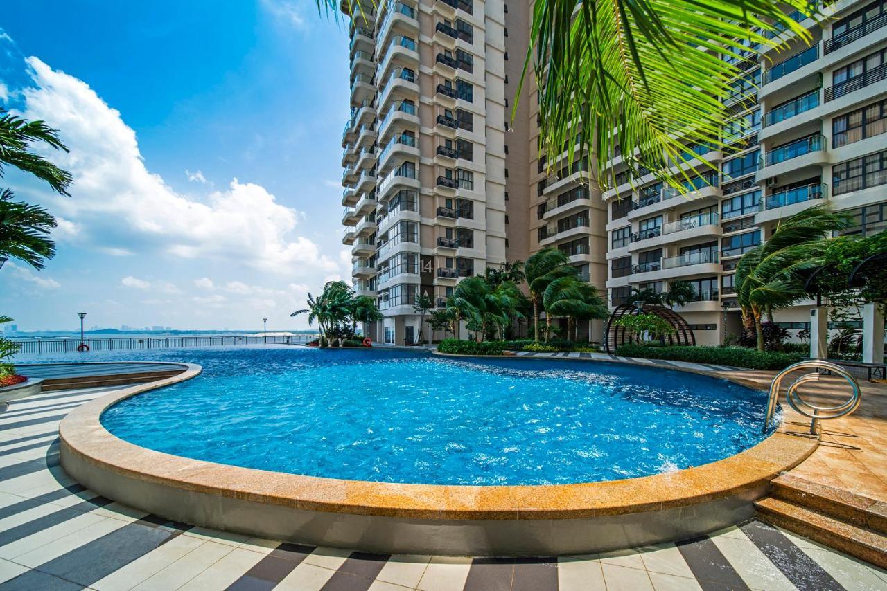 Апартаменти Scenic Country Garden Danga Bay By Lions Bay Джохор-Бару Екстер'єр фото