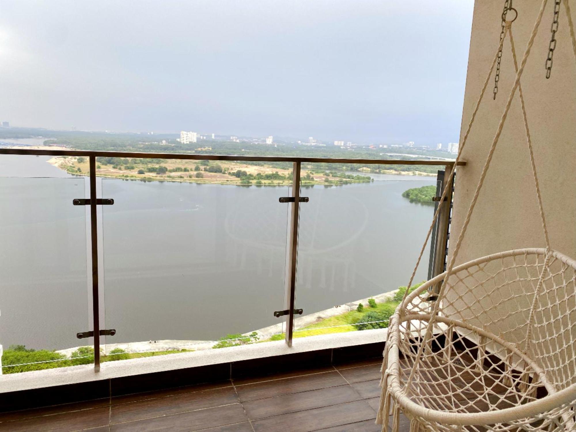 Апартаменти Scenic Country Garden Danga Bay By Lions Bay Джохор-Бару Номер фото
