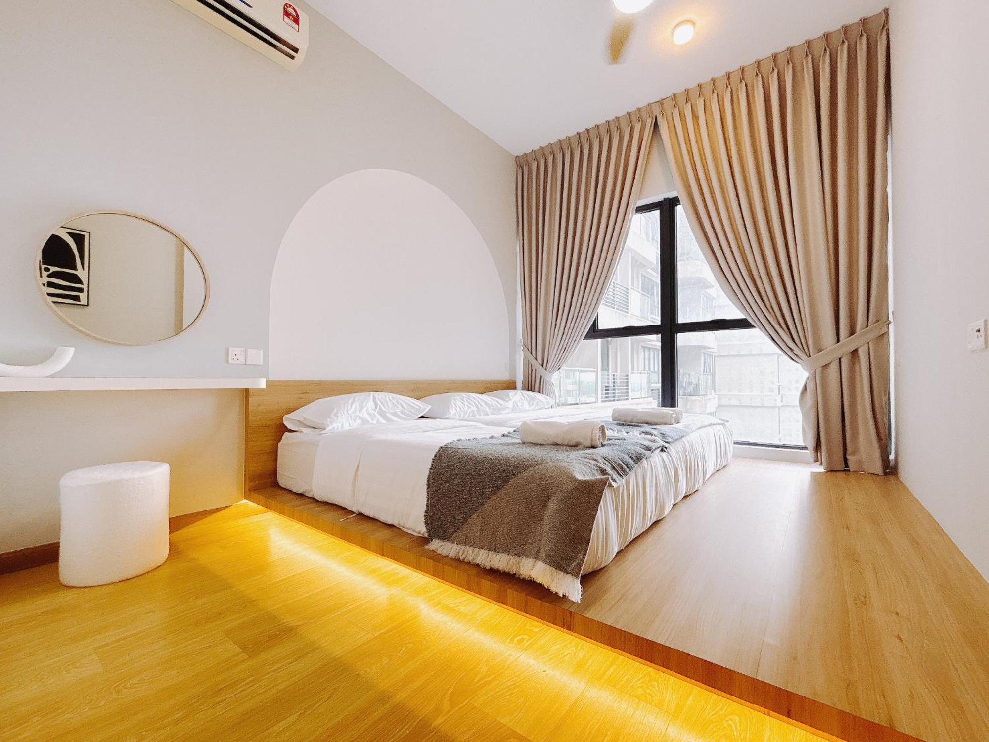 Апартаменти Scenic Country Garden Danga Bay By Lions Bay Джохор-Бару Номер фото