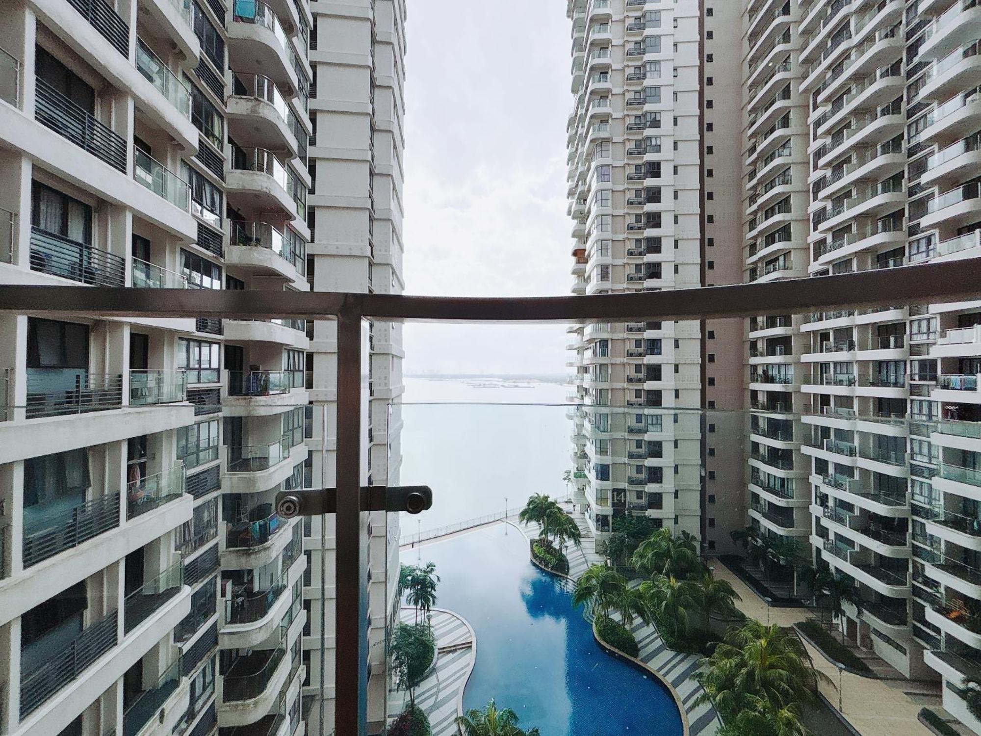 Апартаменти Scenic Country Garden Danga Bay By Lions Bay Джохор-Бару Номер фото