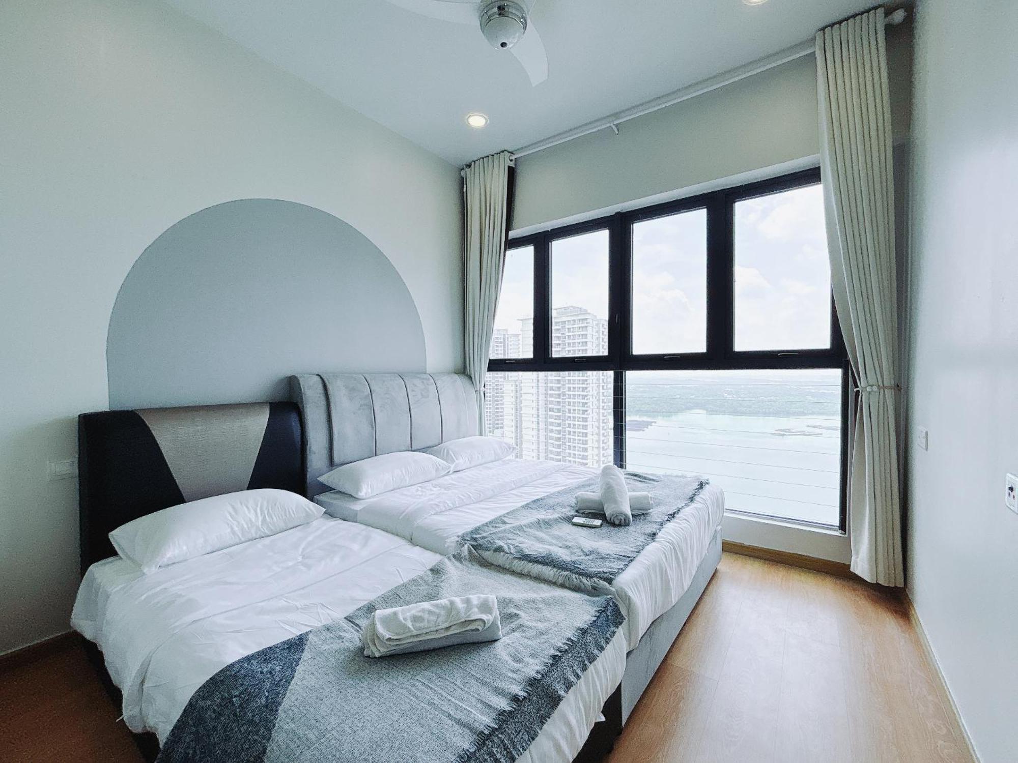 Апартаменти Scenic Country Garden Danga Bay By Lions Bay Джохор-Бару Номер фото
