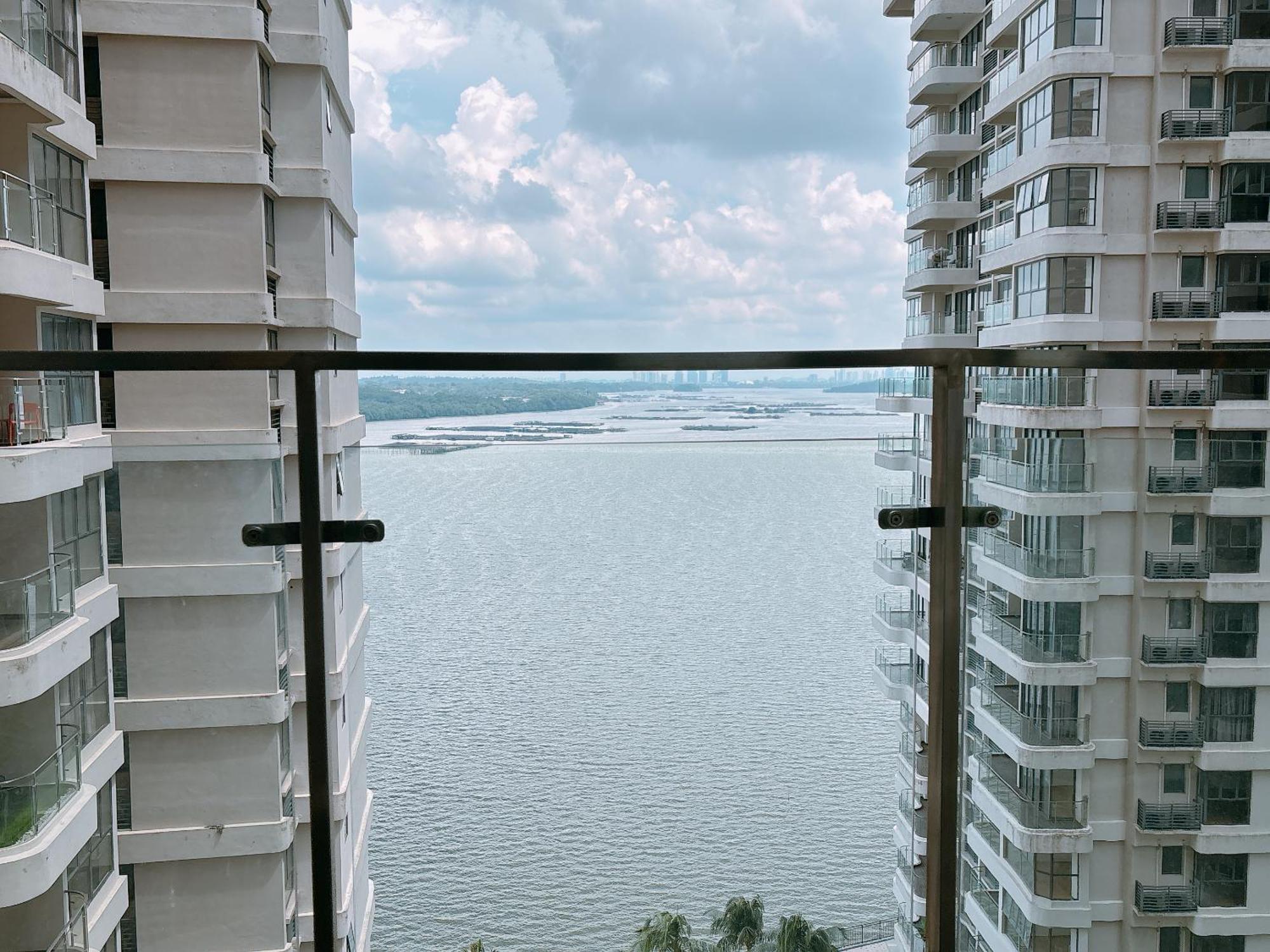 Апартаменти Scenic Country Garden Danga Bay By Lions Bay Джохор-Бару Номер фото